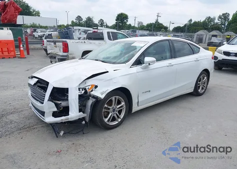 2015 Ford Fusion Hybrid Se z USA, uszkodzony, nr VIN 3FA6P0LU2FR305597